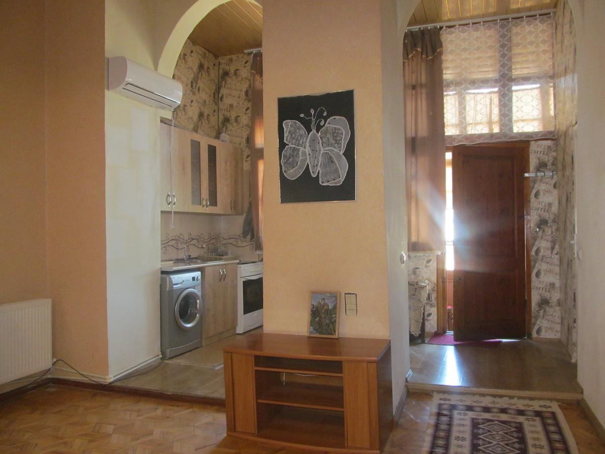 Grandma'S Hotel Тбилиси Экстерьер фото