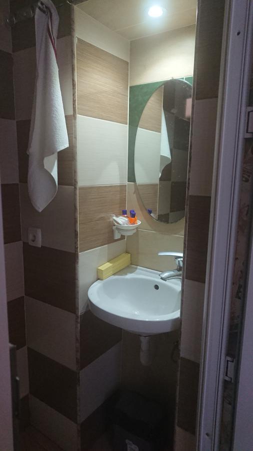 Grandma'S Hotel Тбилиси Экстерьер фото