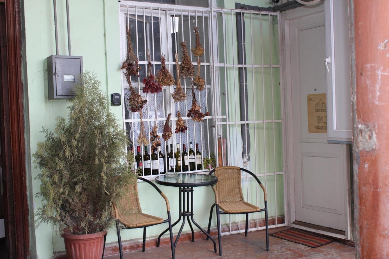 Grandma'S Hotel Тбилиси Экстерьер фото