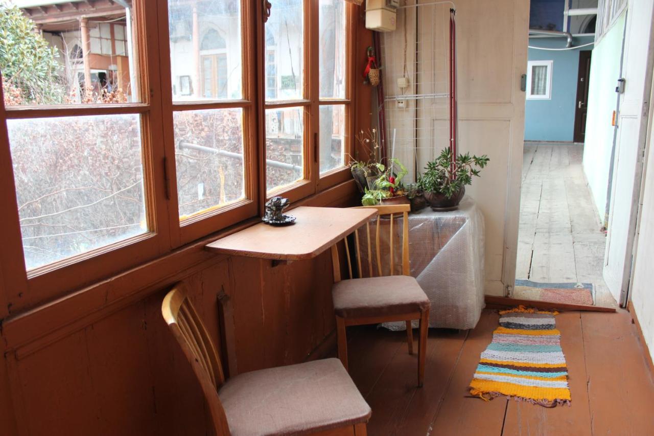 Grandma'S Hotel Тбилиси Экстерьер фото